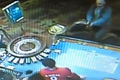 в чилийском казино мужчина застрелил сотрудников после проигрыша